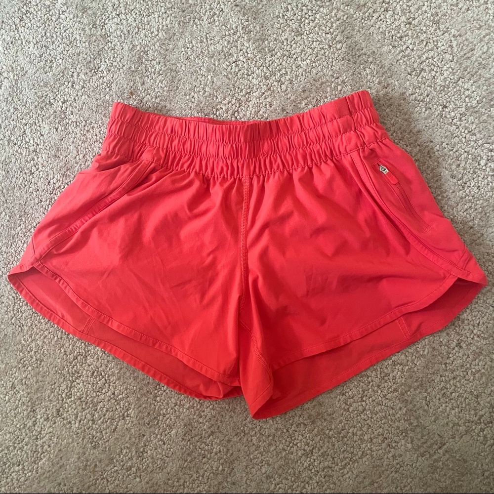 lululemon track that 3” short NWOT